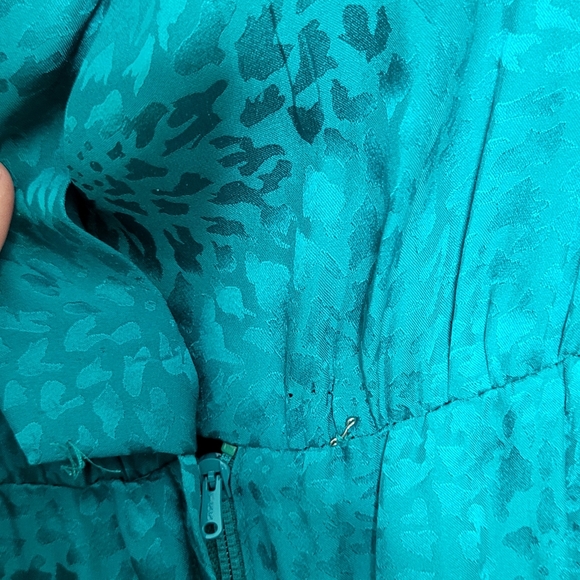 Women's Vintage Liz Claiborne 100% Silk Long Sleeve Dress - Picture 4 of 4